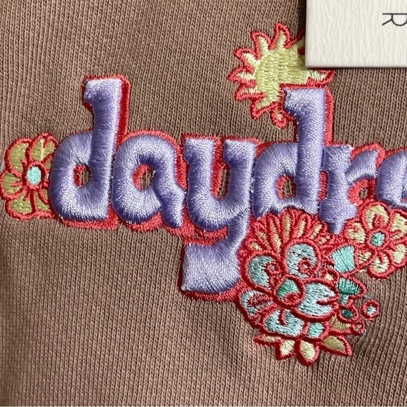 Daydreamer Daydreamer Groovy Type Sweatshirt in Taupe Oversized Size Small NWT - Picture 5 of 11
